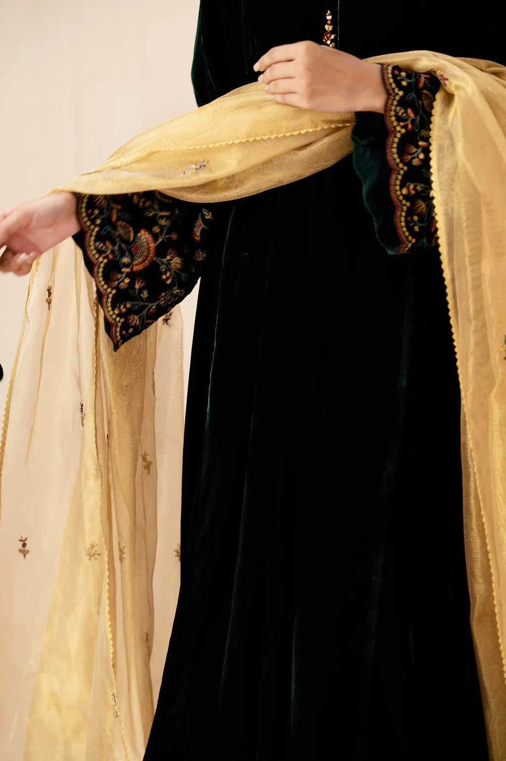 EMBROIDERED SUIT