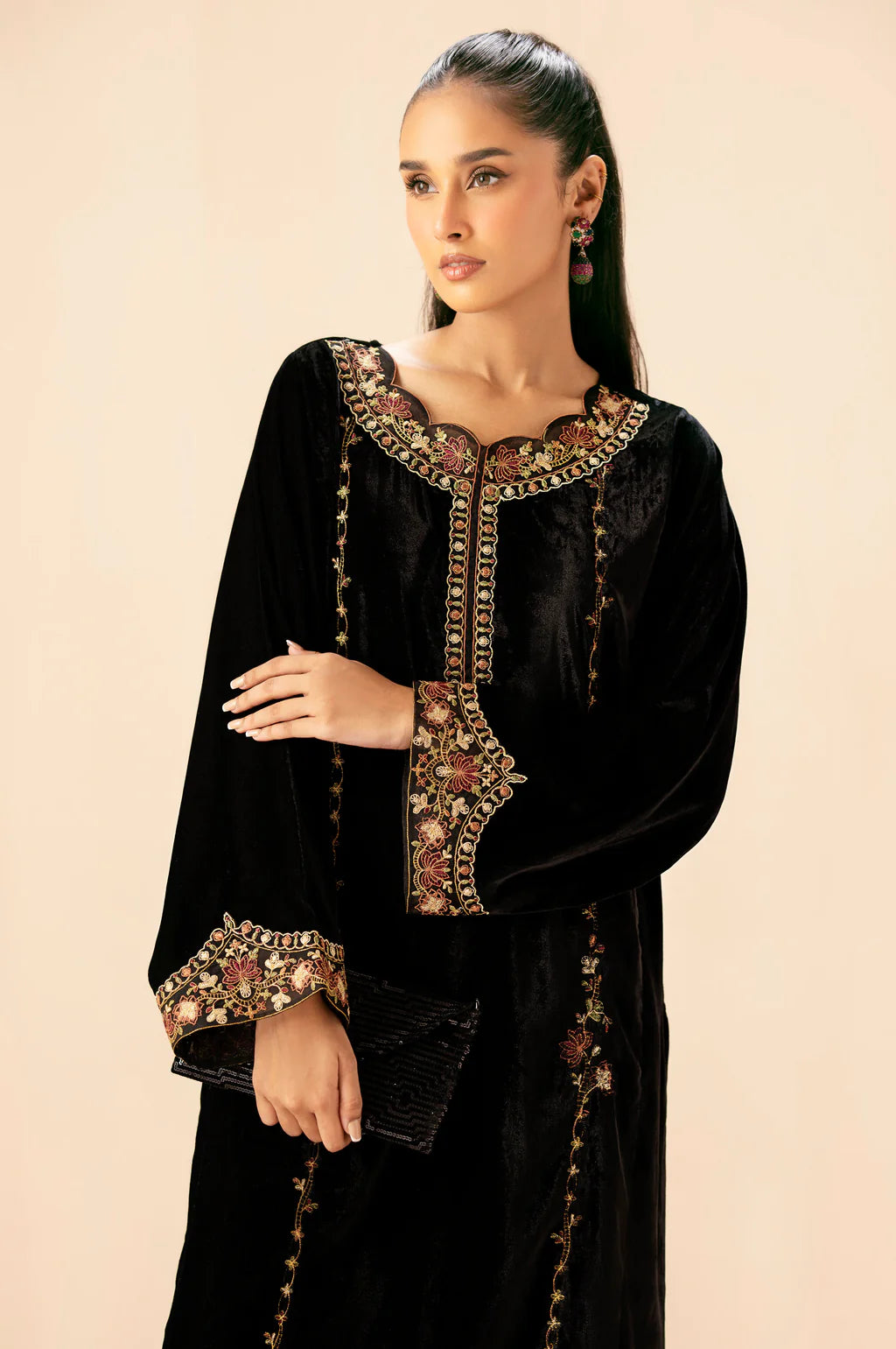 EMBROIDERED VELVET SUIT