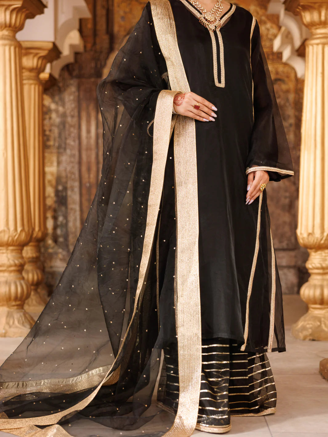 AL-3PS-LS-528 – Black Organza Formal 3Pc Stitched Suit