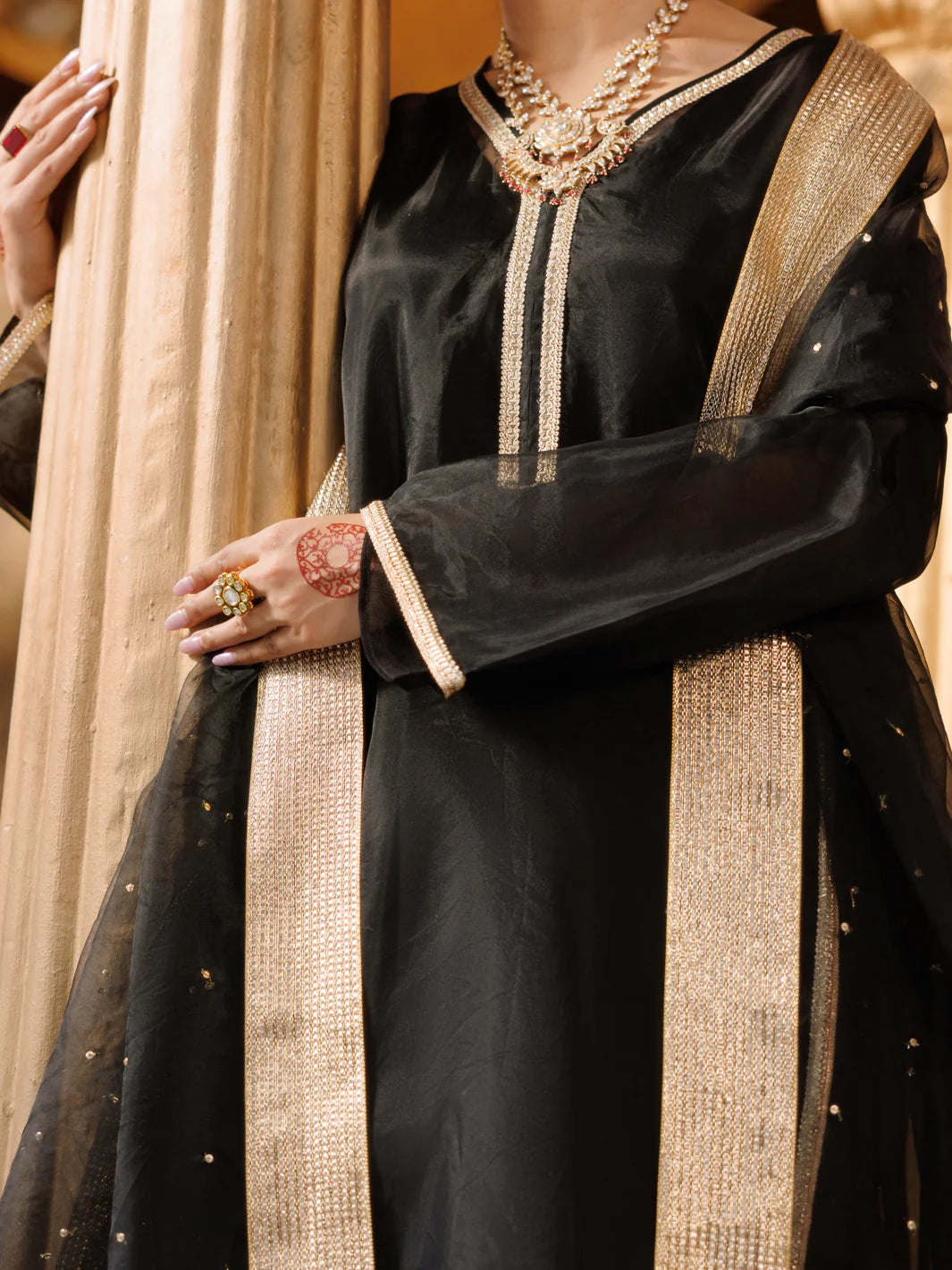 AL-3PS-LS-528 – Black Organza Formal 3Pc Stitched Suit