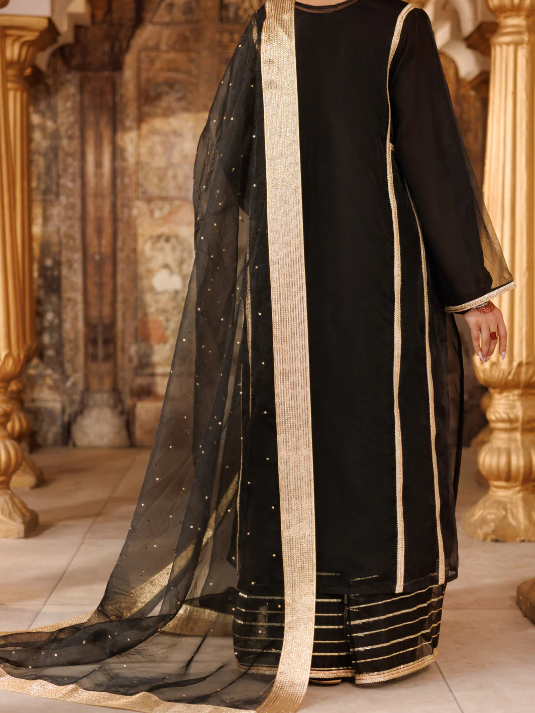 AL-3PS-LS-528 – Black Organza Formal 3Pc Stitched Suit