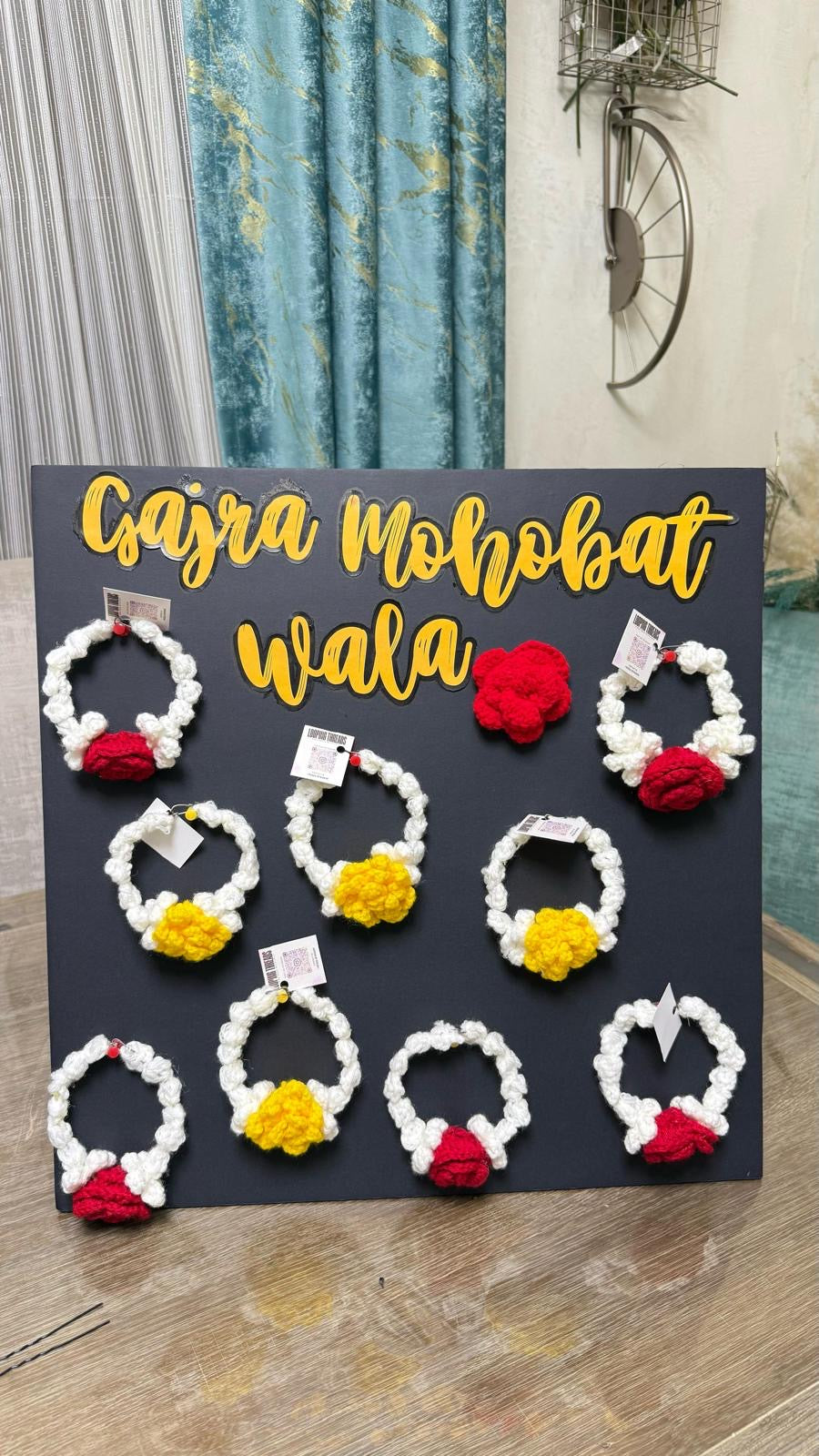 Hand Made Gajra & Bindi ( Minimal Design)