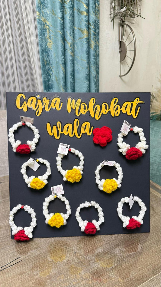 Hand Made Gajra & Bindi ( Minimal Design)