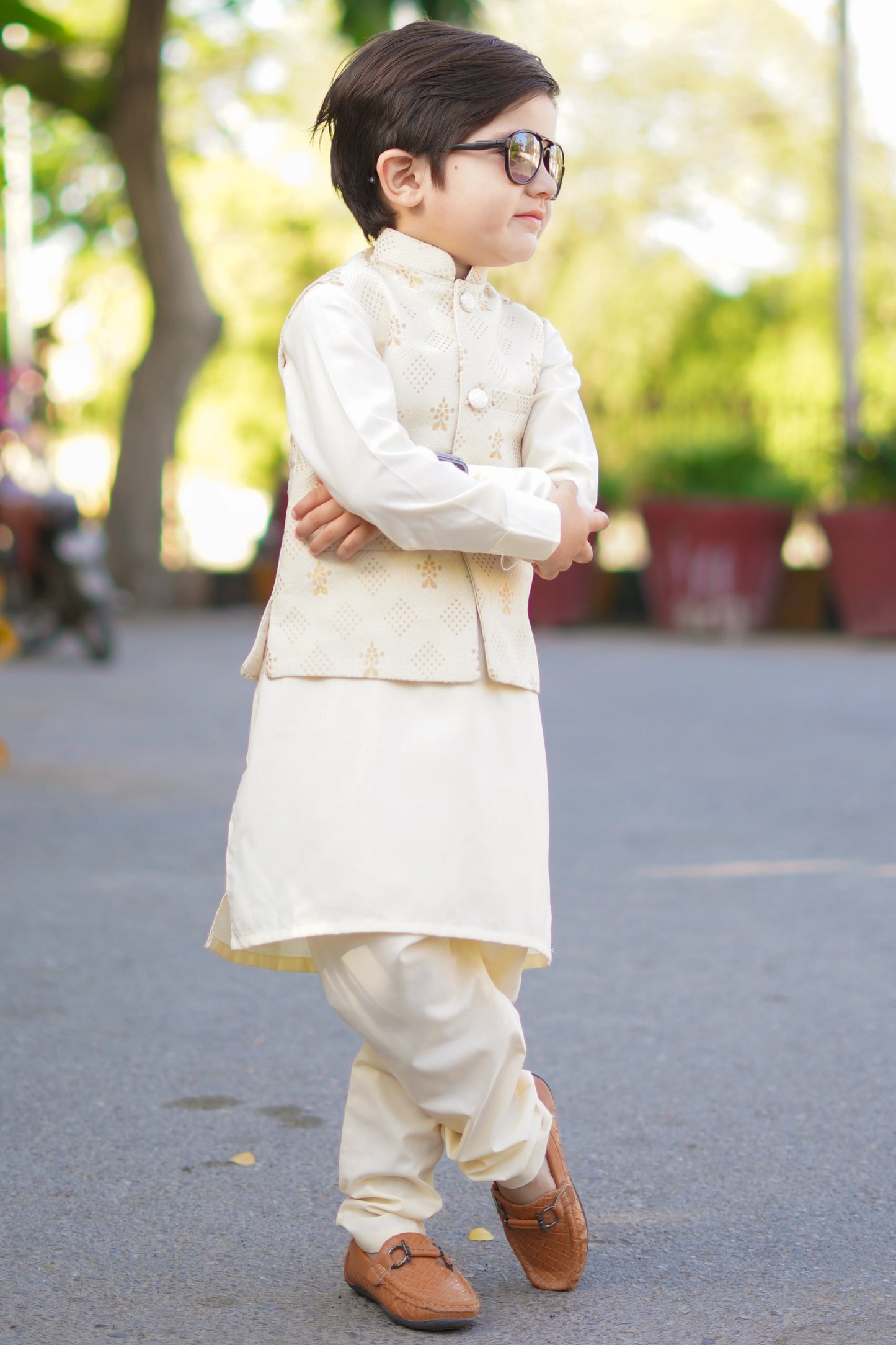 Cream White Waistcoat Suit EW19