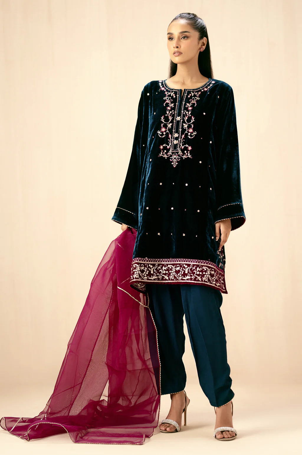 EMBROIDERED VELVET SUIT