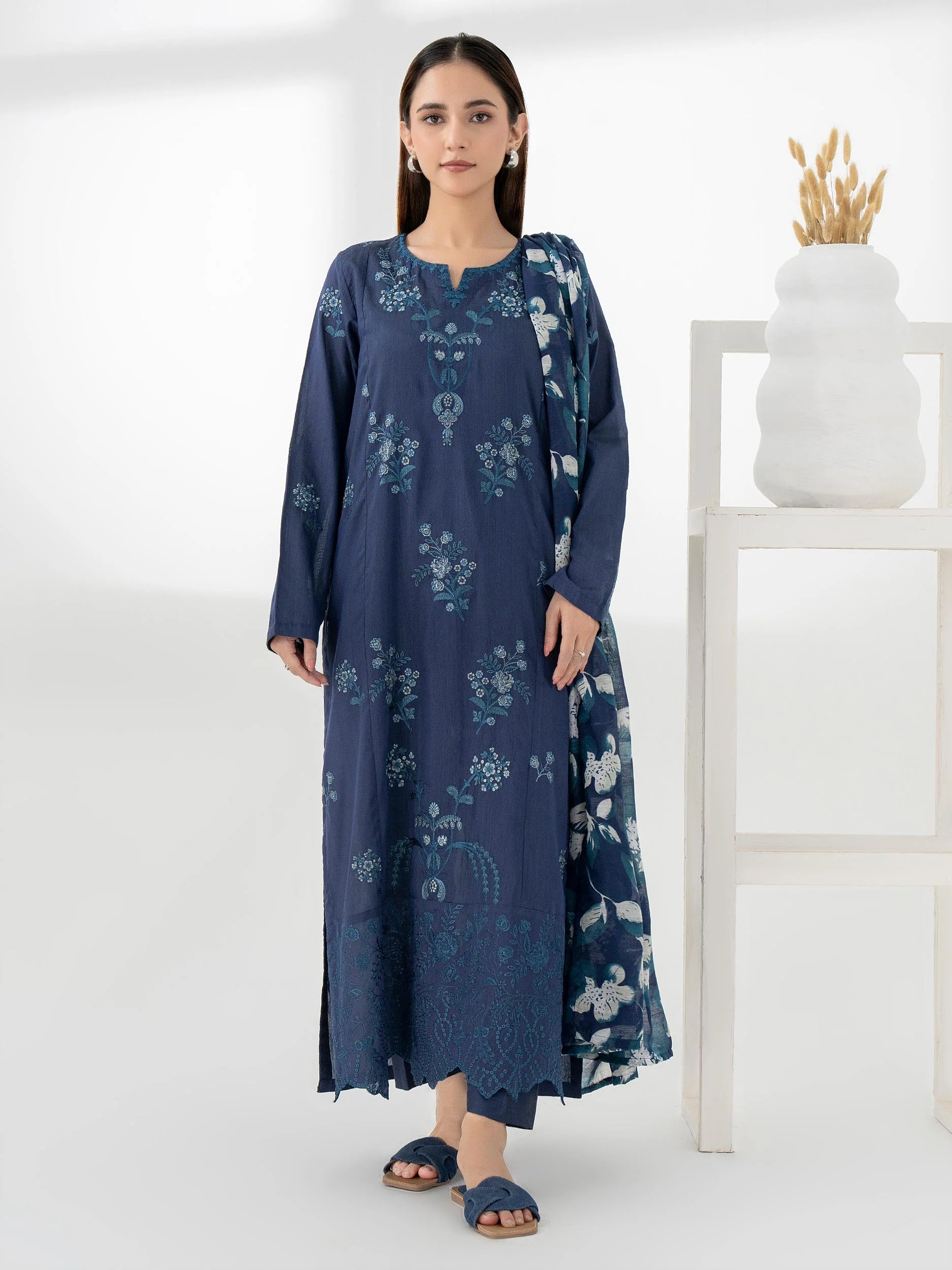 3-Piece-Raw-Silk-Suit-Embroidered-Pret