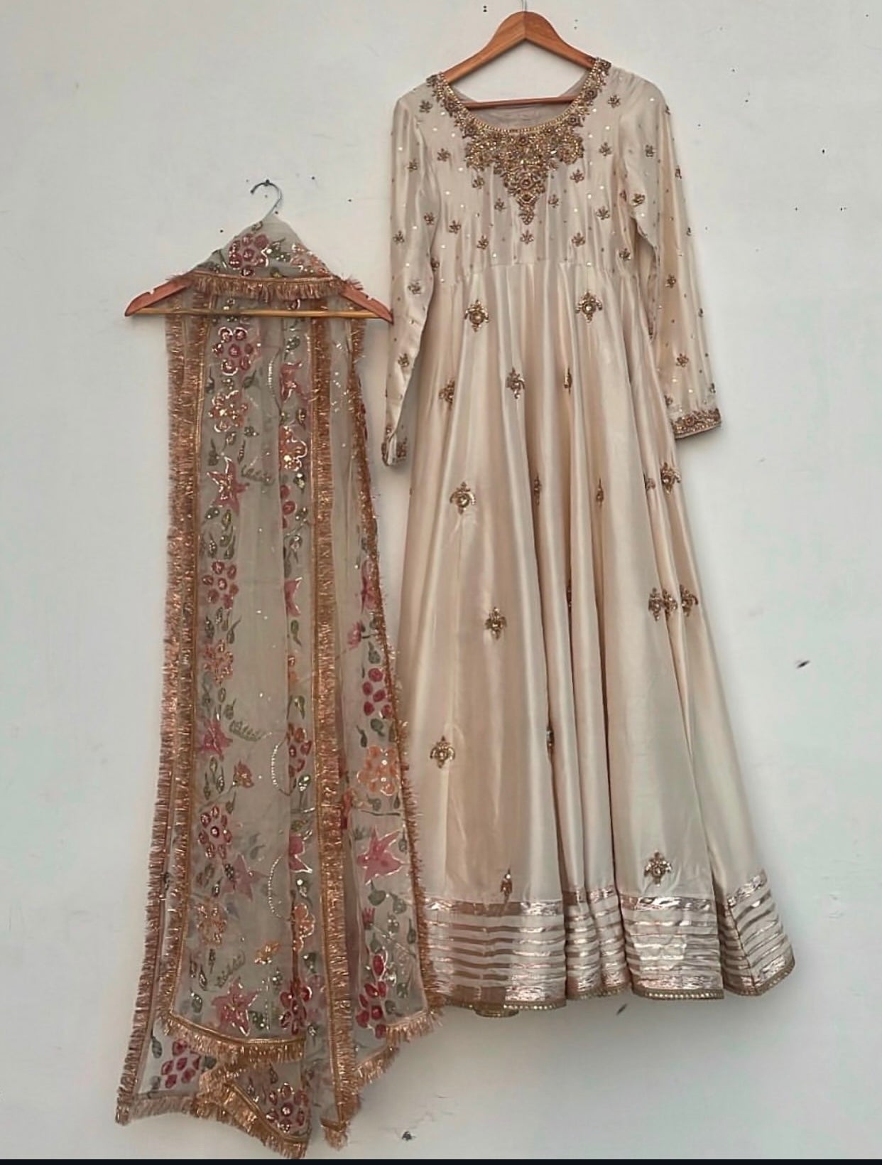 EMBROIDERED PISHWAS 2-Pcs