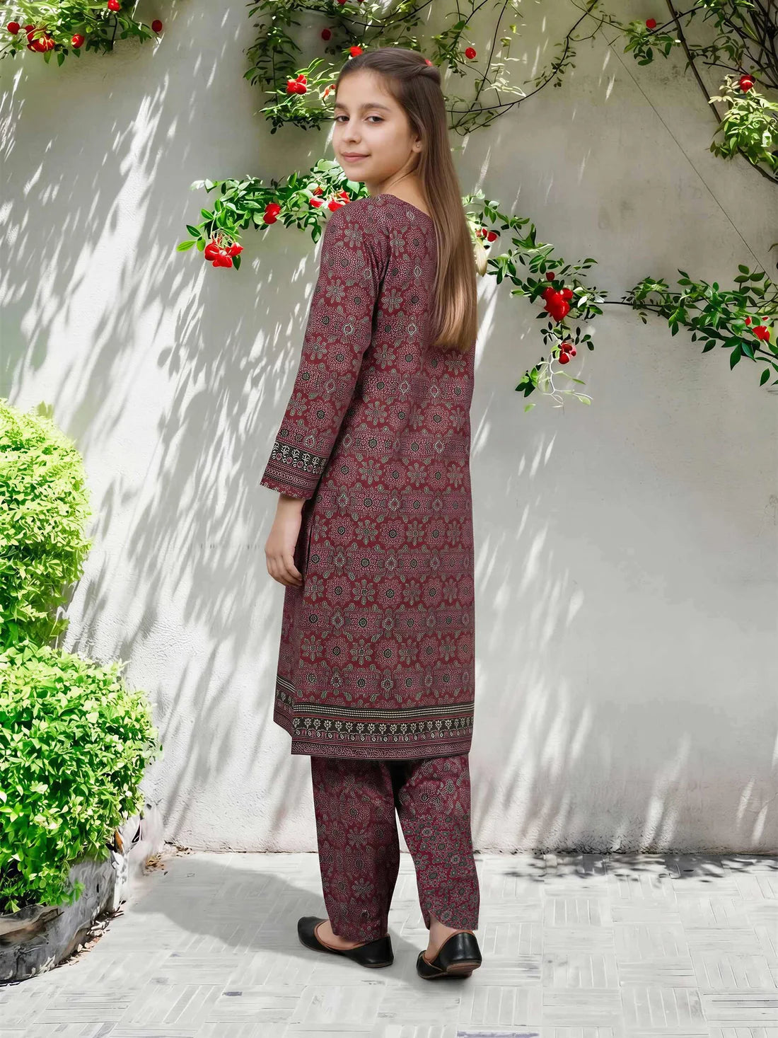 2 Piece Lawn Suit- Embroidered (Pret)