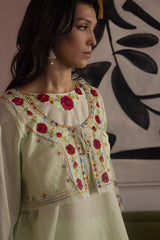 HAND-CRAFTED ROSETTES REVERIE ENSEMBLE