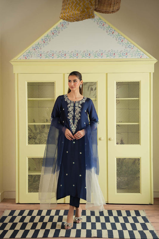 Izel – Elegant Two-Tone Sheesha Silk Shalwar Kameez