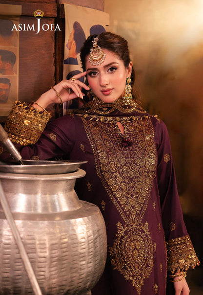 Asim Jofa view of purple 3-piece twisted silk suit with dupatta suit