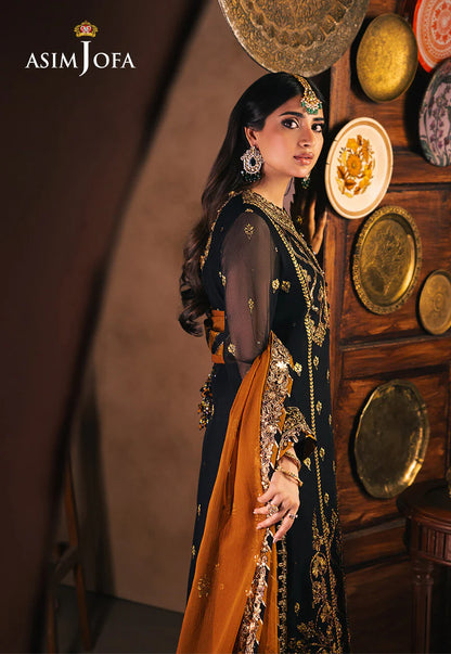 Asim Jofa’s black embroidered chiffon 3-piece suit