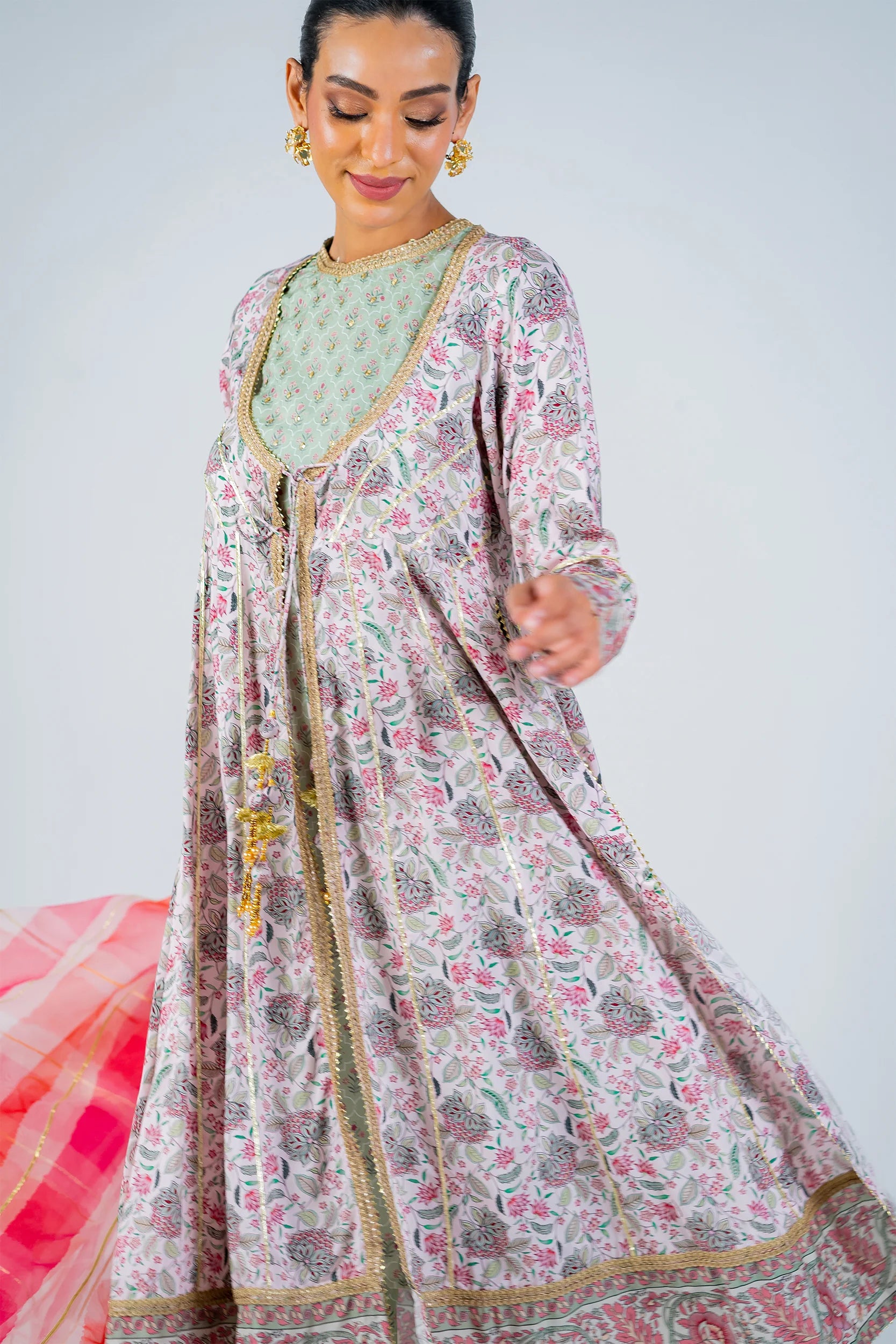 detailed view of Mahroo 3-Piece Set – Flared Kurta, Pants & Dupatta