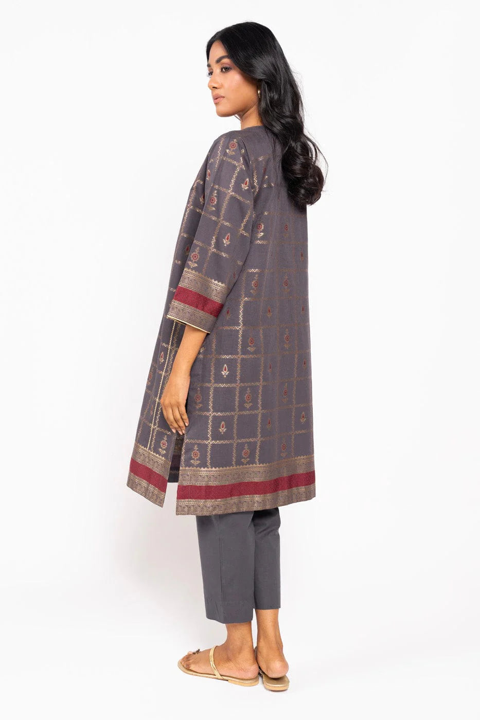 Comfortable grey khaddar kurti in printed design