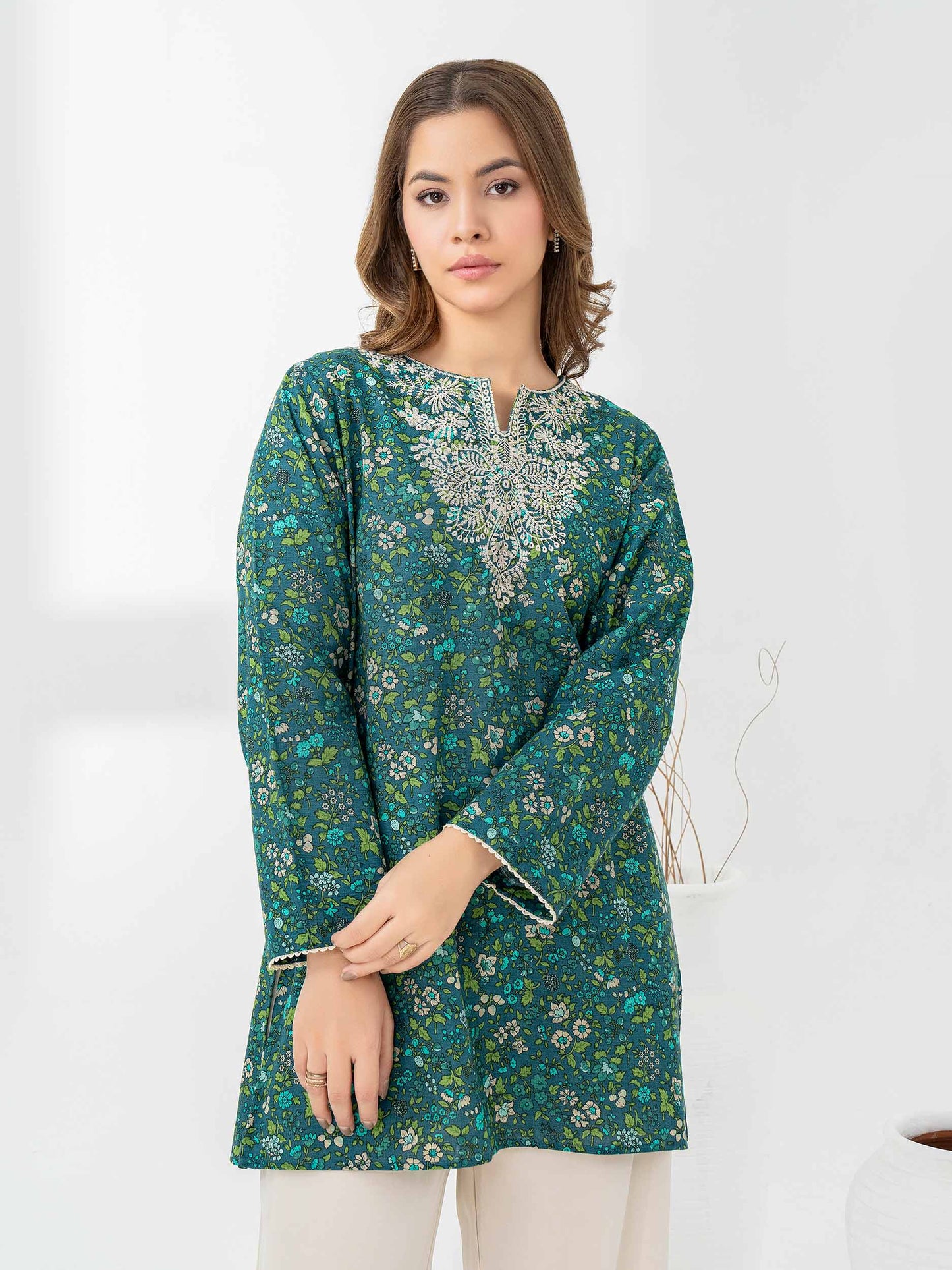 Khaddar-Kurti-Embroidered-Pret