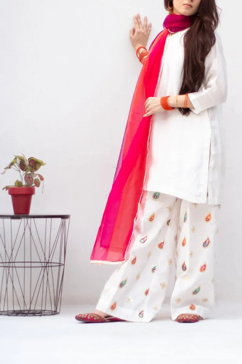 MSP-010-AYSE | White Seesha Silk With 3 Tone Dupatta