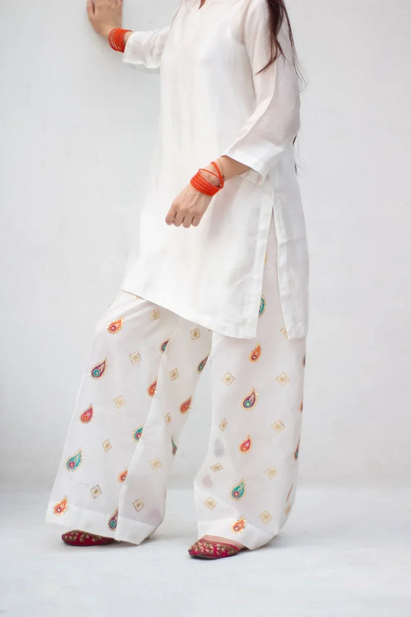 MSP-010-AYSE | White Seesha Silk With 3 Tone Dupatta
