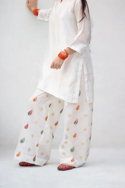 MSP-010-AYSE | White Seesha Silk With 3 Tone Dupatta