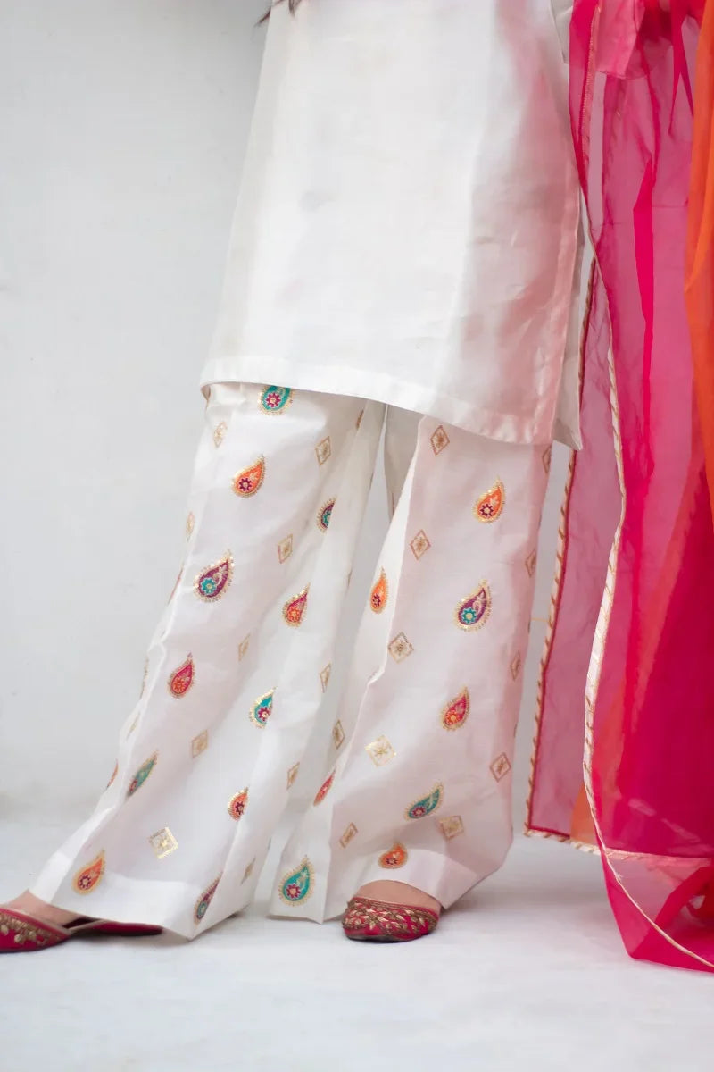 MSP-010-AYSE | White Seesha Silk With 3 Tone Dupatta