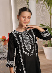 Comfortable Fabric Close-Up of Ayeza Trouser Kurti Set