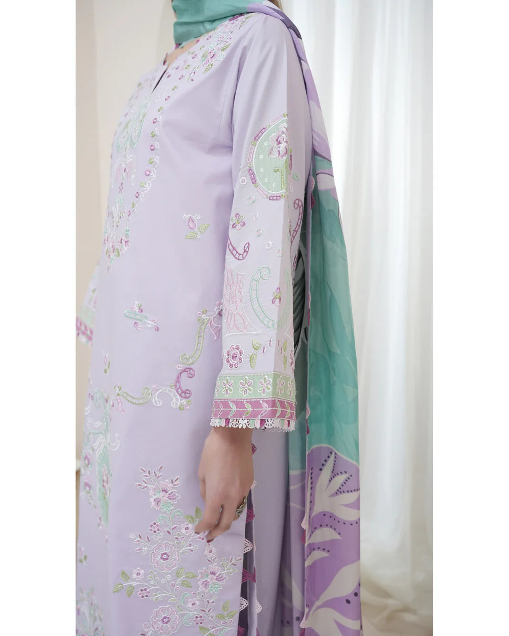Atiya Irfan Collection 08