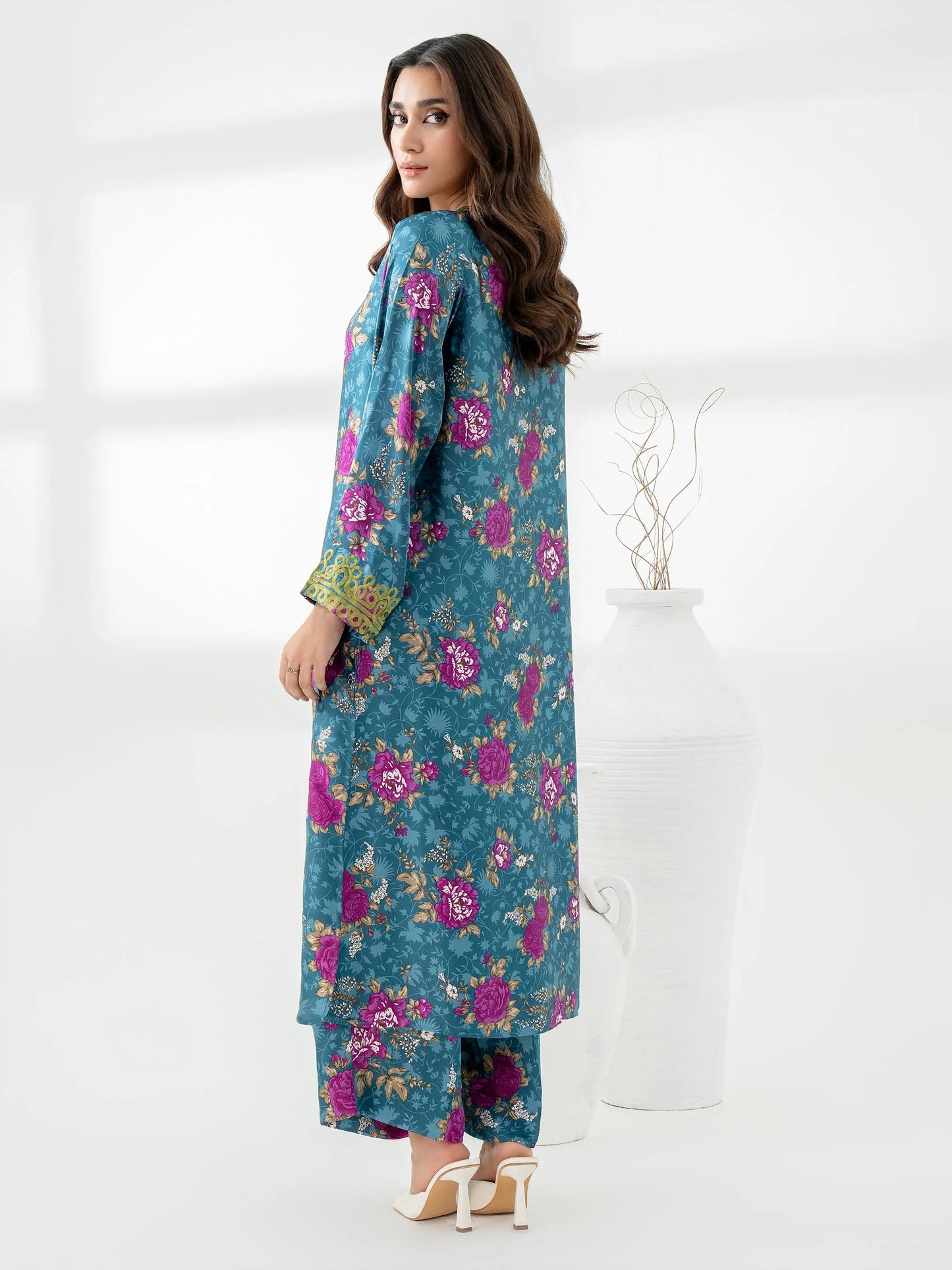 back-2-Piece-Silk-Suit-Embroidered-Pret