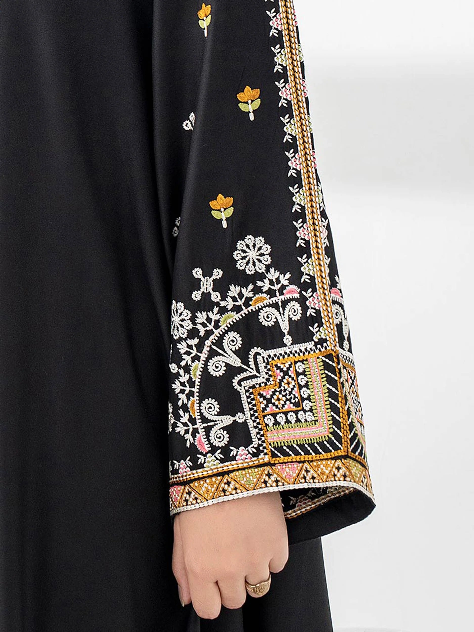 embroidery-sleves-Crepe-Shirt-Embroidered-Pret