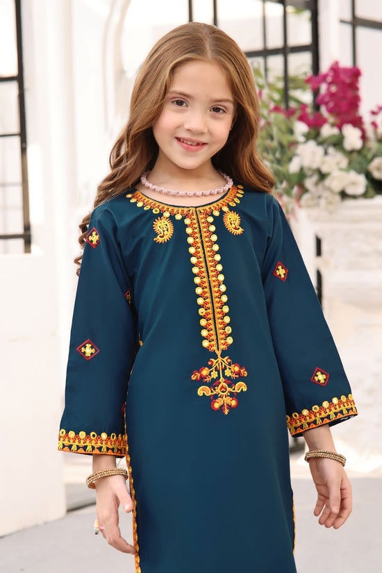 Hoorain girls’ blue lawn kurta set front view