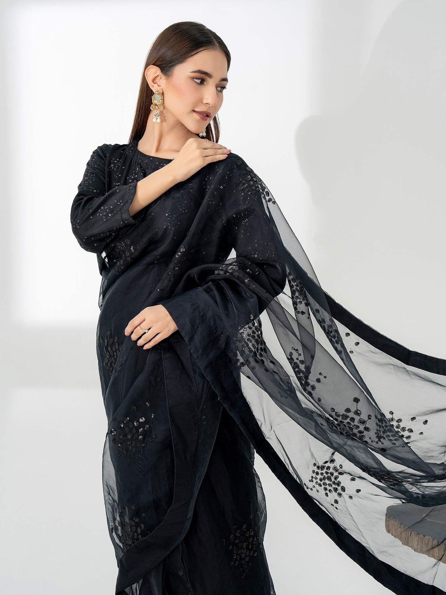 Elegant Black Saree for Formal Events