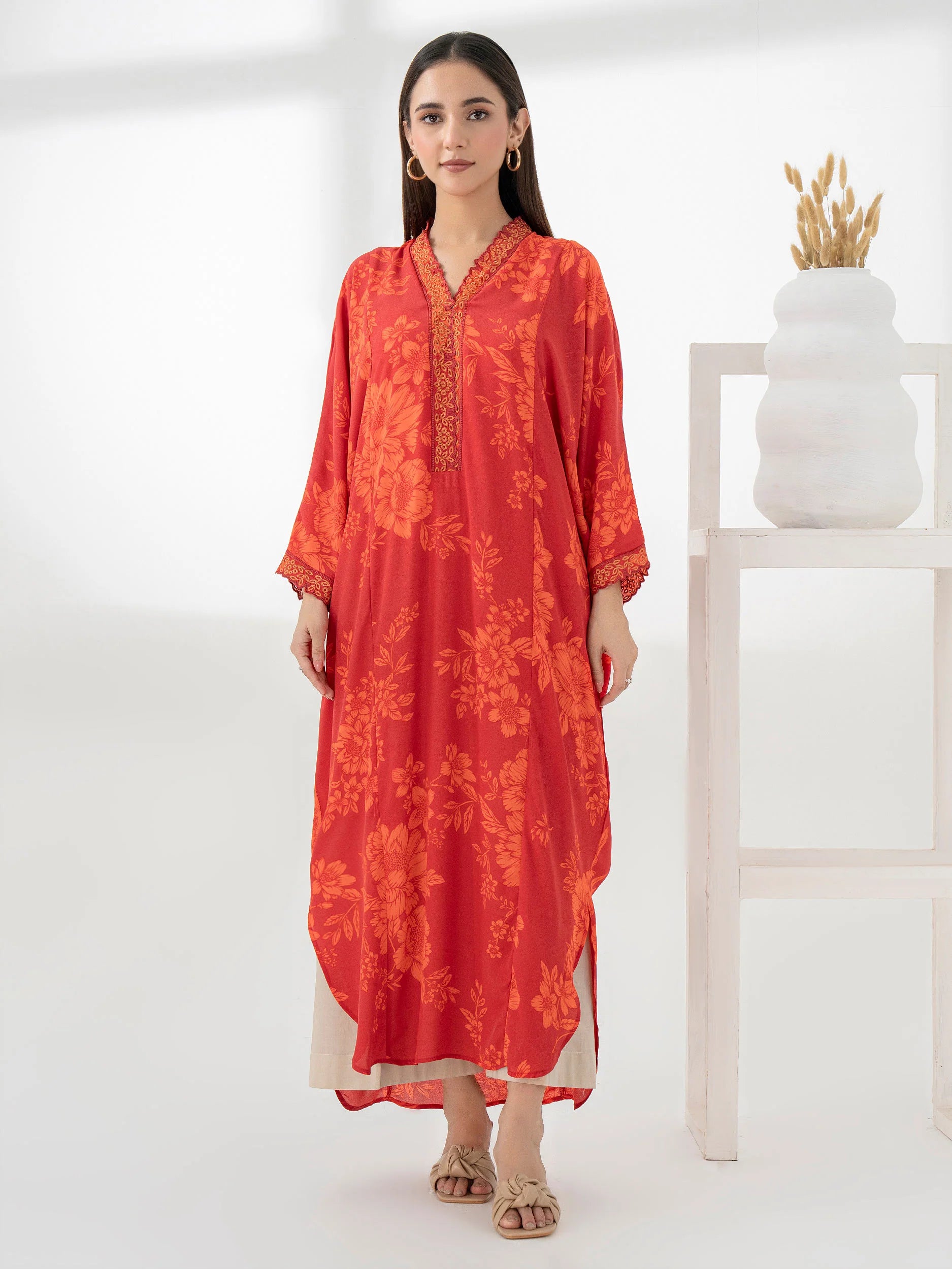 full-view-Grip-Kaftan-Embroidered-Pret