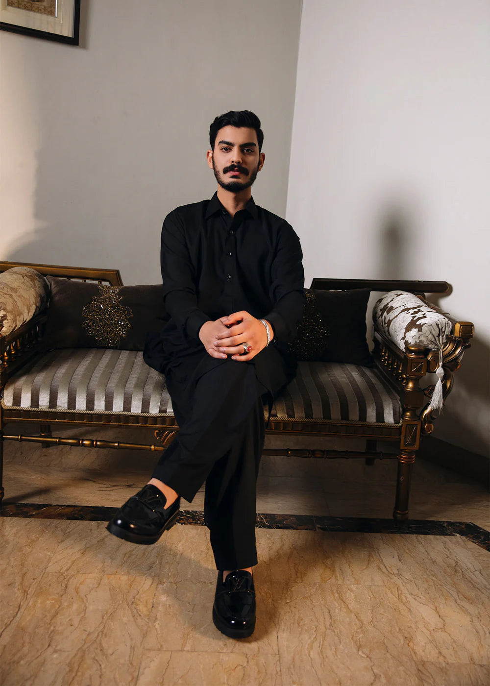 Black Shalwar kameez