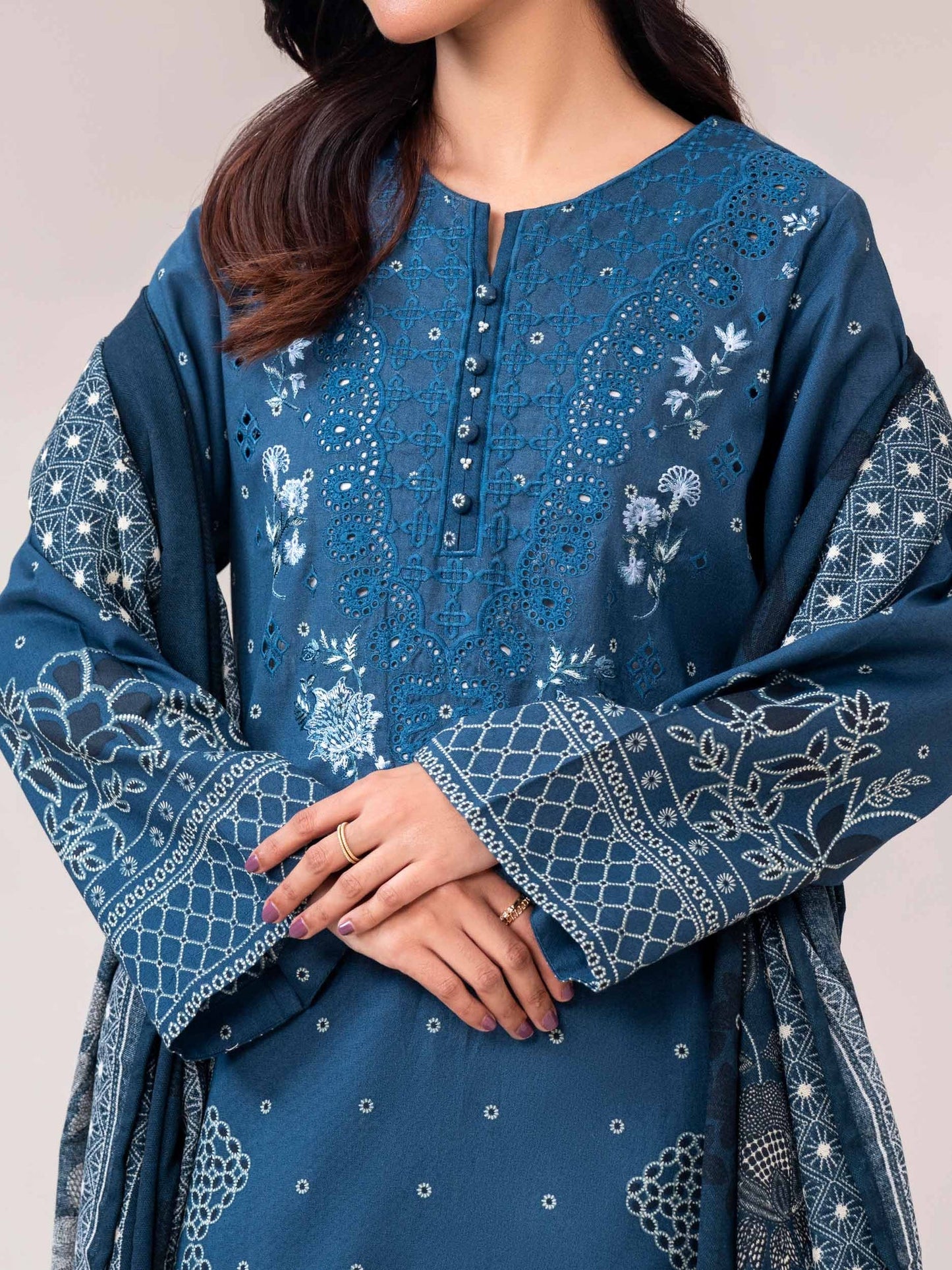 3 Piece Khaddar Suit- Embroidered (Pret)