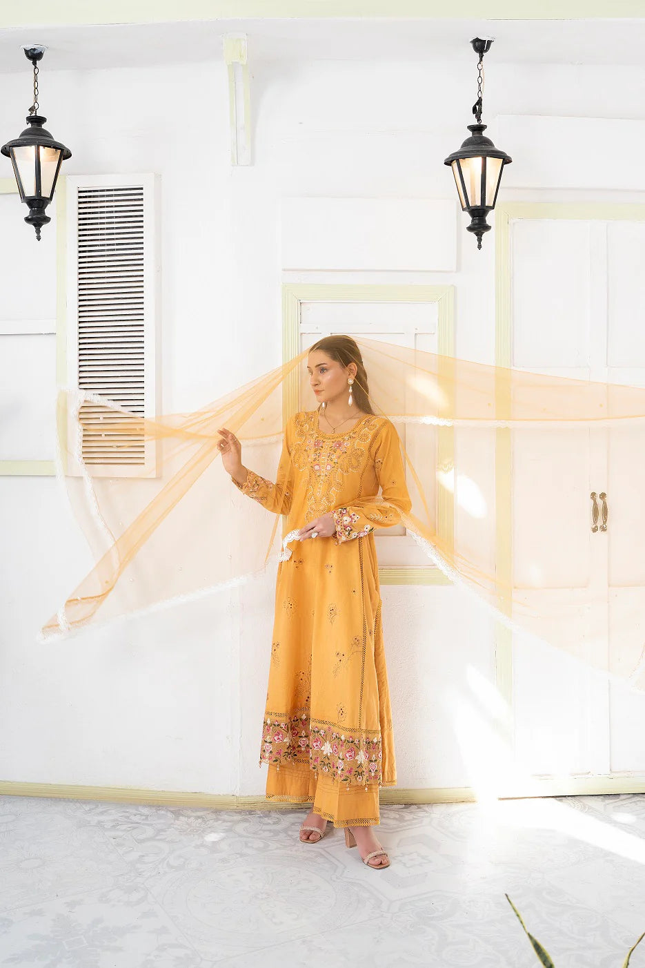 NF-6650 Yellow Chicken Stitched 2PC