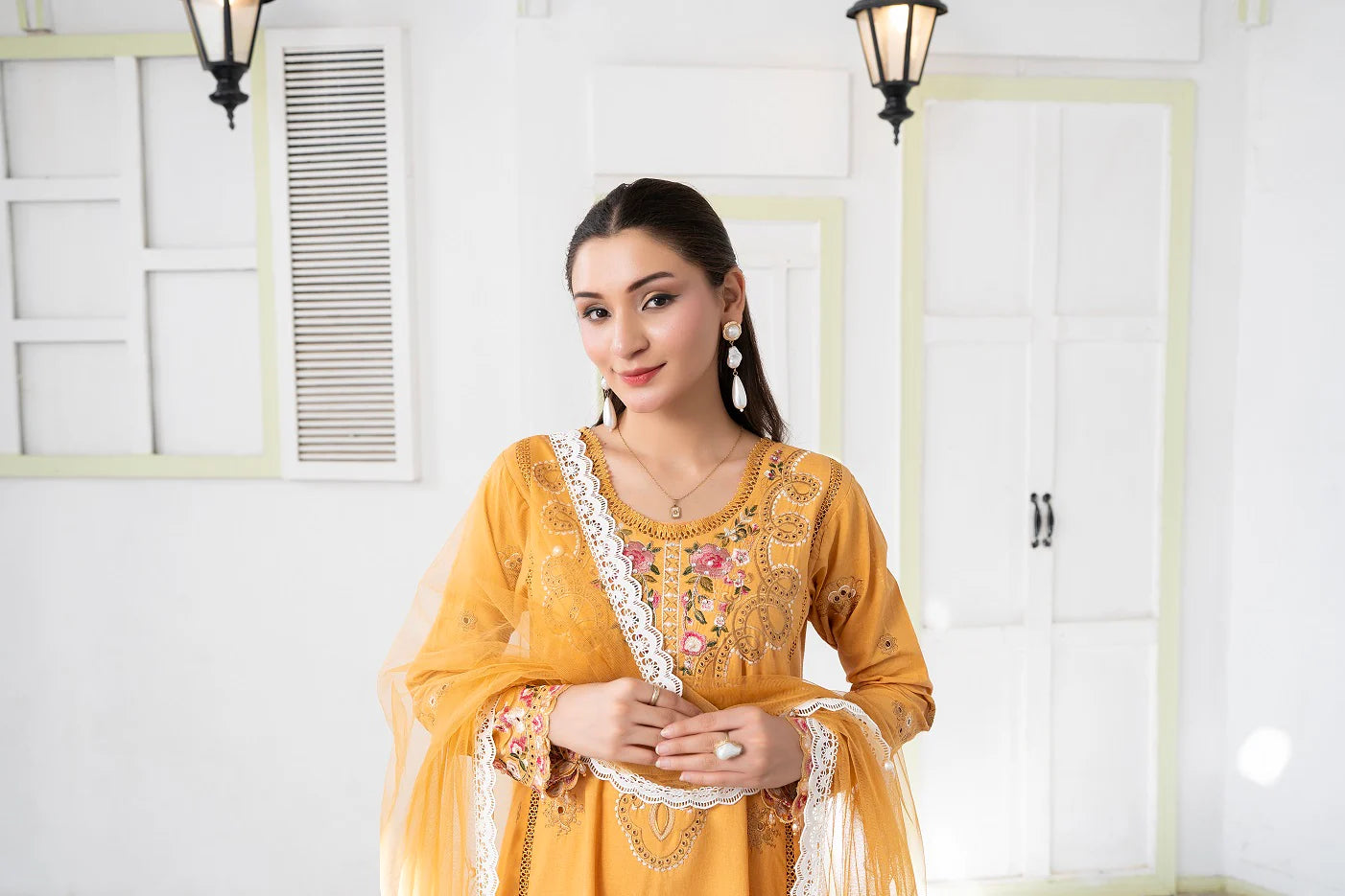 NF-6650 Yellow Chicken Stitched 2PC