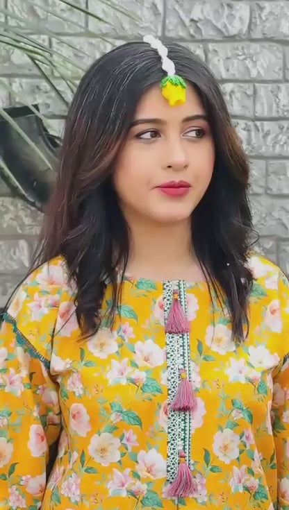 Hand Made Gajra & Bindi