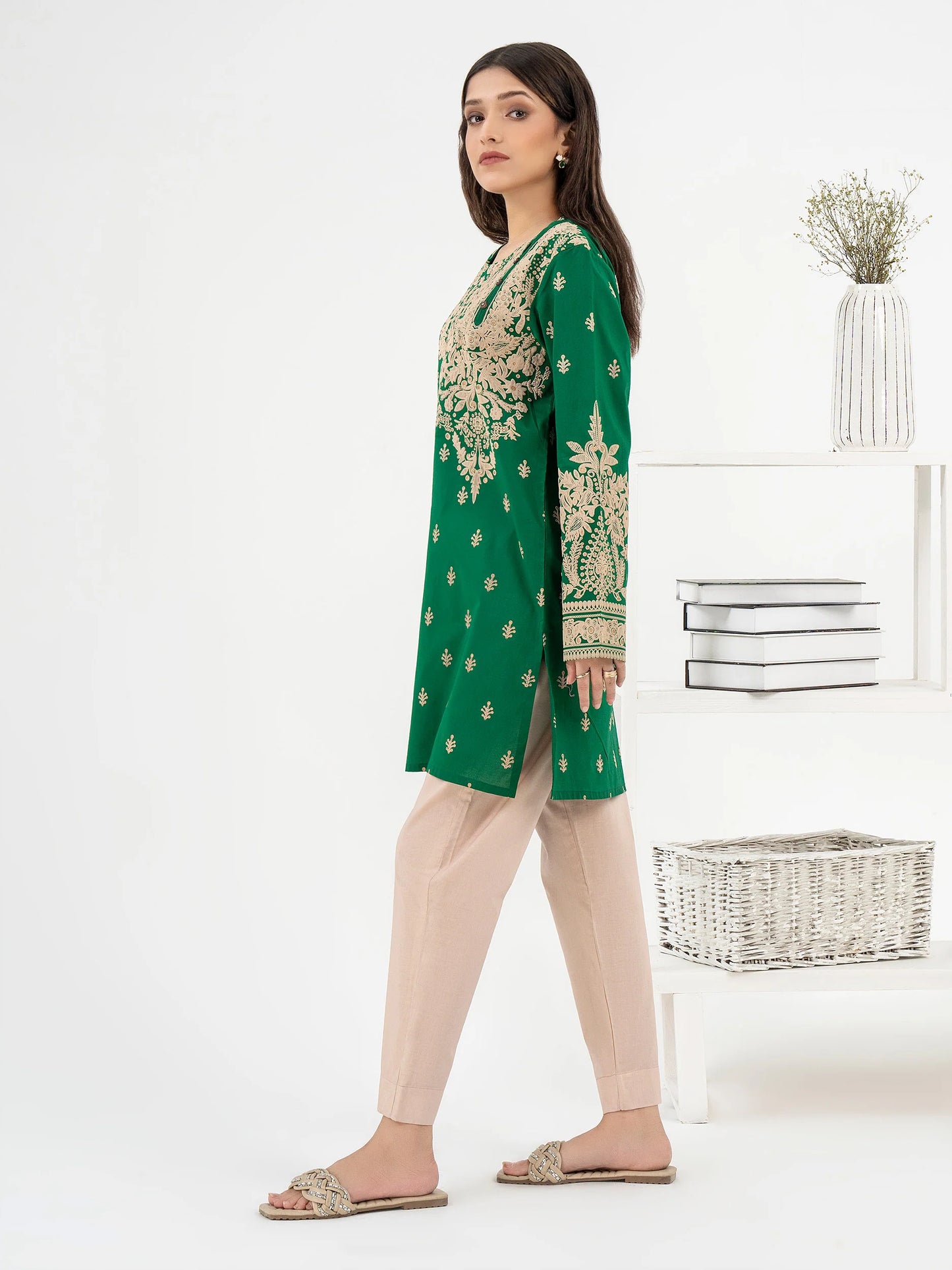 side-Cambric-Kurti-Paste-Print-Pret