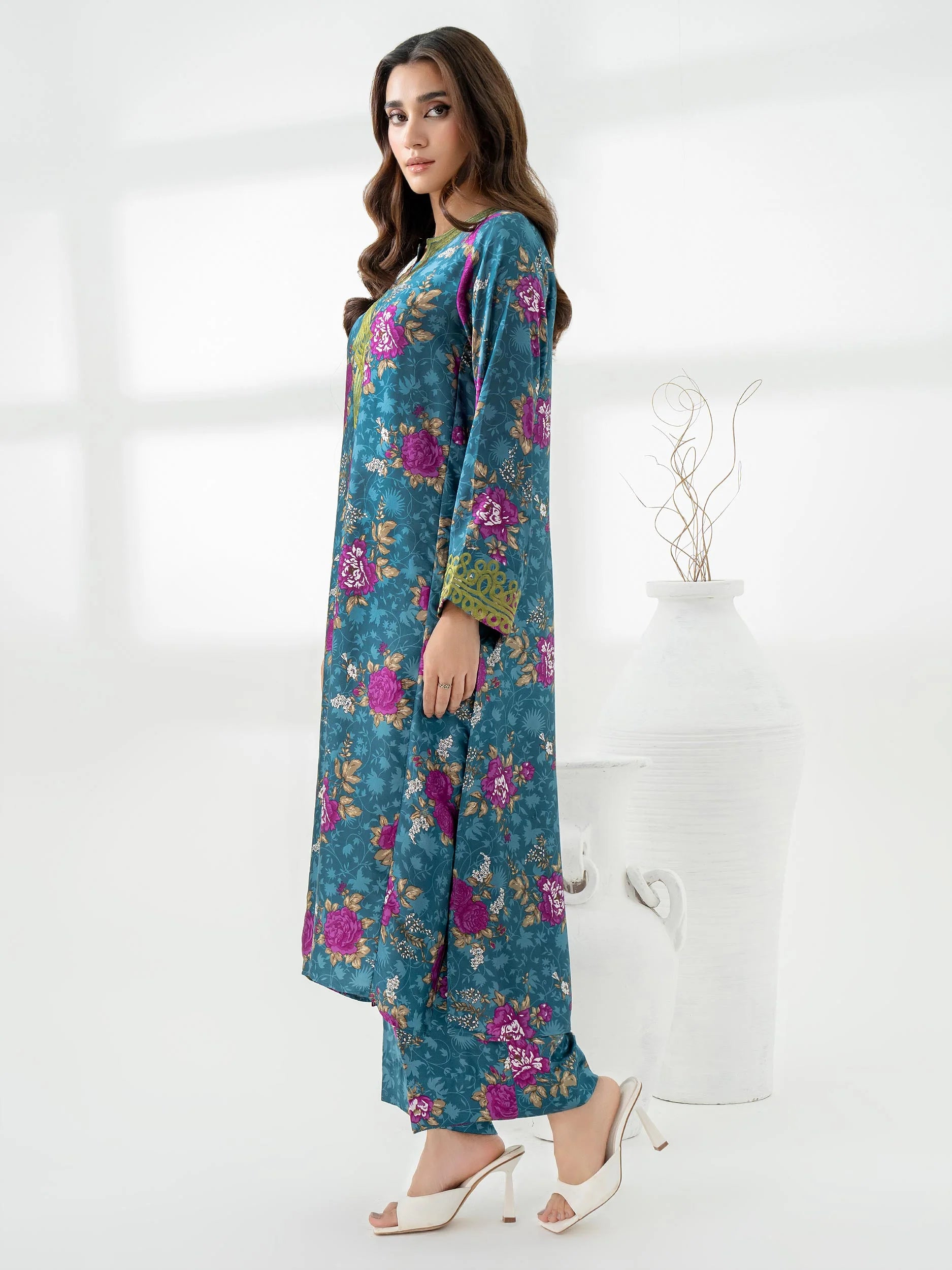 side-view-2-Piece-Silk-Suit-Embroidered-Pret